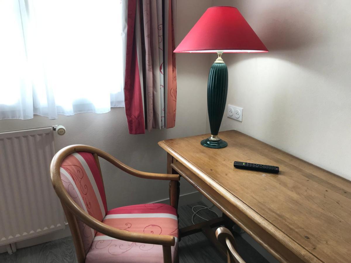 Logis La Villa Des Houx Aumale Eksteriør billede